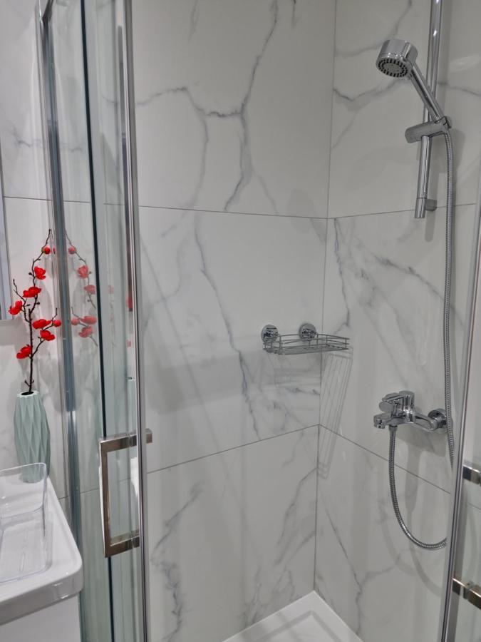 Carisa Deluxe Apartment With Jacuzzi Larnaka Exterior foto
