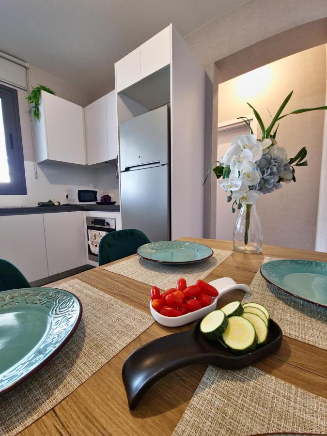 Carisa Deluxe Apartment With Jacuzzi Larnaka Exterior foto
